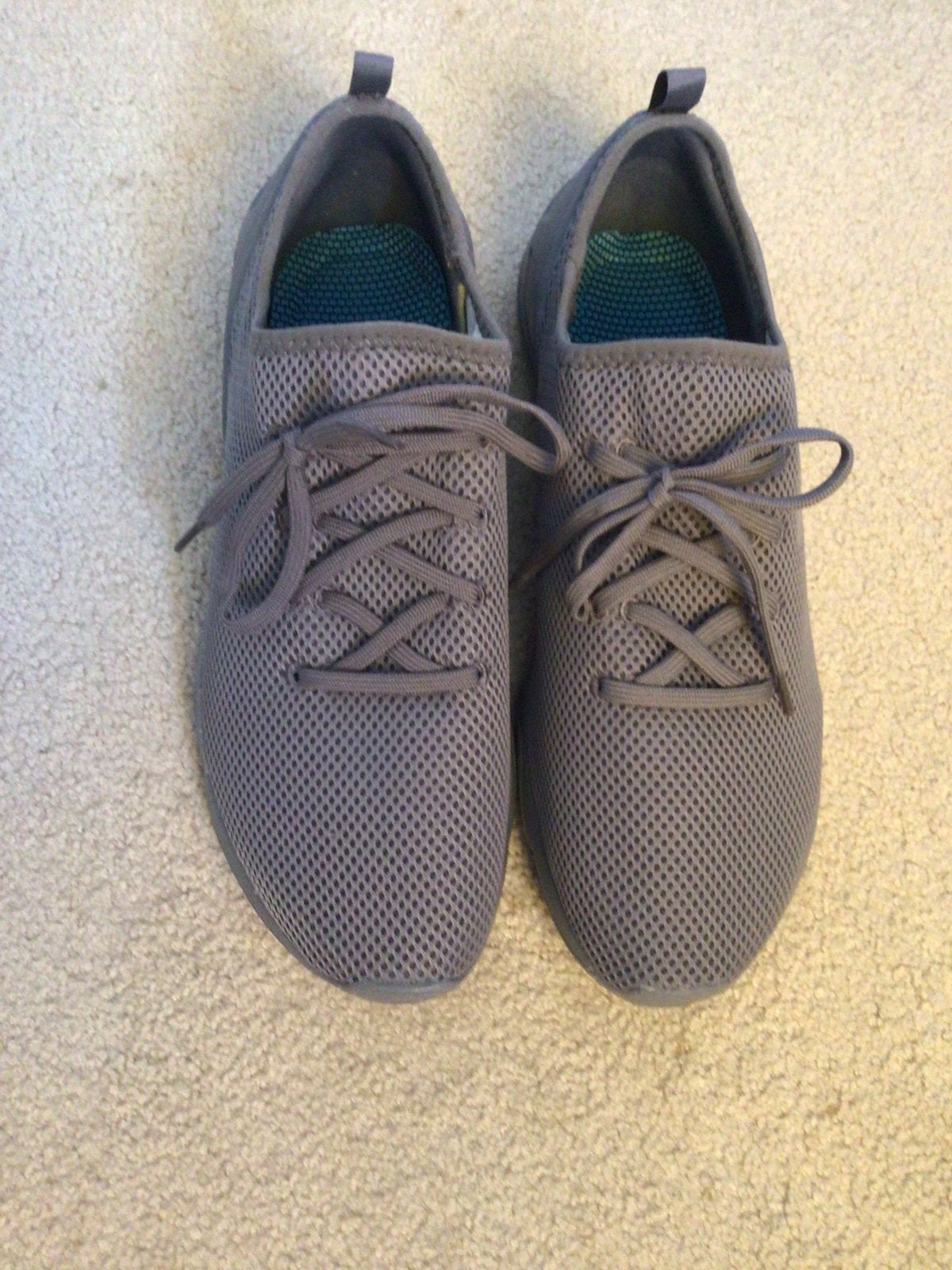 Geheel nieuw Sport/Vrije-tijds schoenen super licht mt 44 5€, Ophalen of Verzenden, Zo goed als nieuw, Overige kleuren, Sportschoenen
