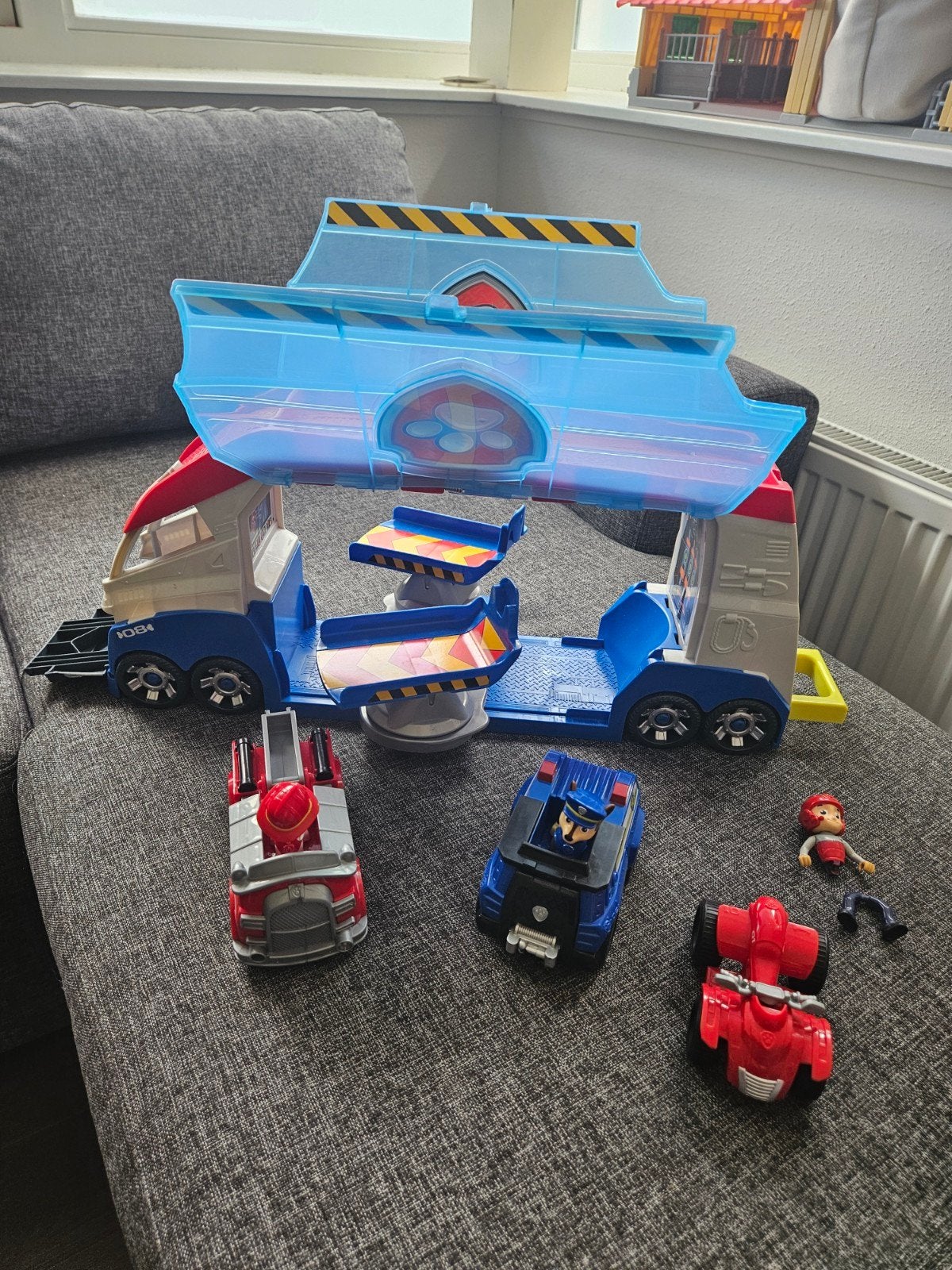 Paw Patroller vrachtwagen + Chase en Marshall, Ophalen