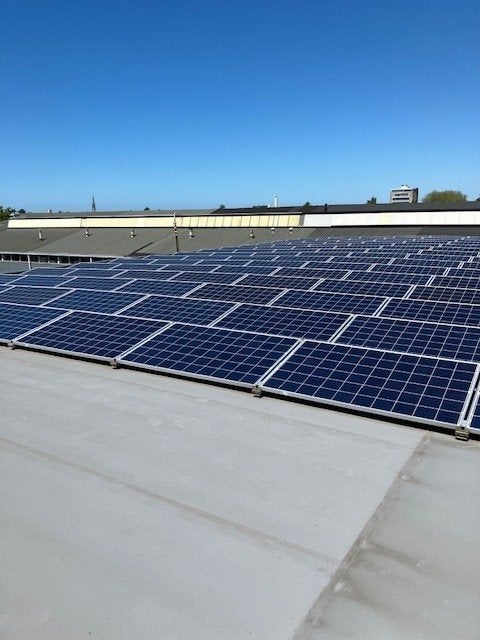 Complete set van 120 panelen Ulica Solar + omvormer, Ophalen, Gebruikt, Compleet systeem, 200 wattpiek of meer
