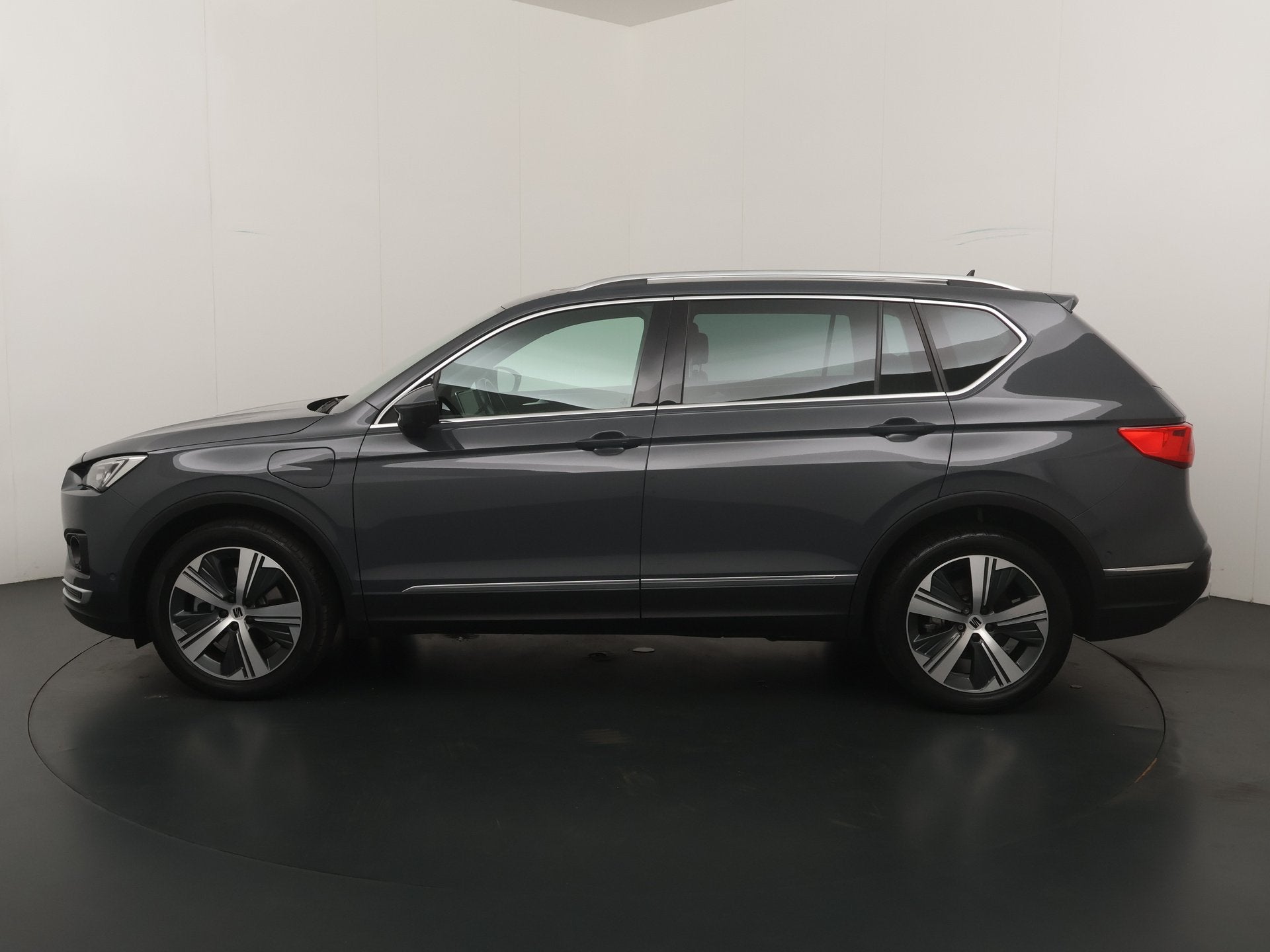 SEAT Tarraco 1.4 TSI 245 pk e-Hybrid PHEV Xcellence | Trekha, Auto's, 12 maanden, 4 cilinders, Adaptive Cruise Control, Hybride Elektrisch/Benzine