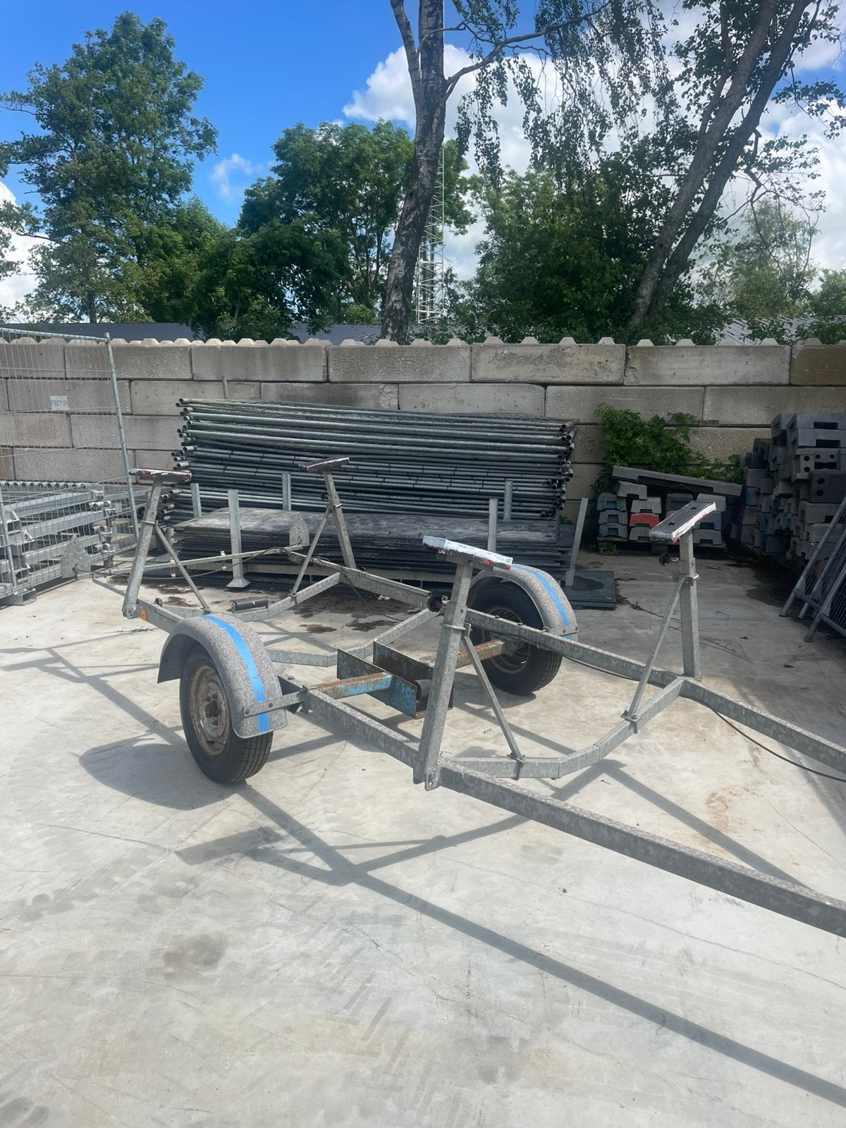 Boottrailer van Atlanta, Watersport en Boten, Ophalen, Minder dan 1500 kg, Gebruikt, Sloepentrailer