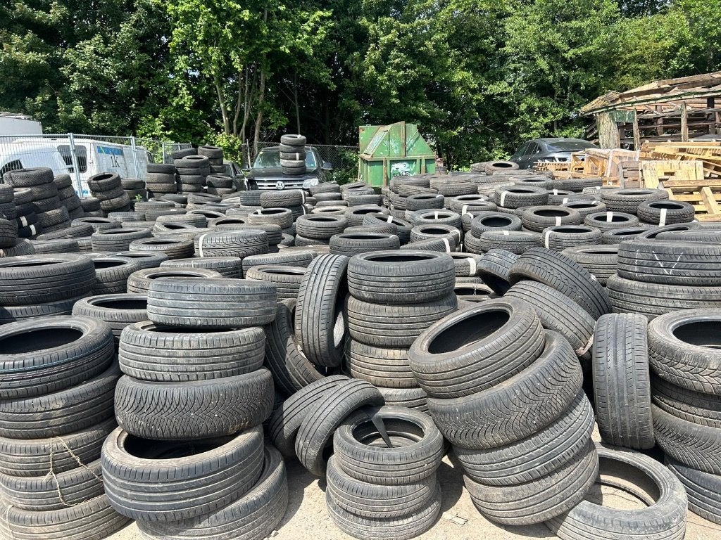Banden alle maten in de mix - 13,14, 15,16,17 inch, Auto-onderdelen, Banden en Velgen, Band(en), All Season, 17 inch, 225 mm, Personenwagen