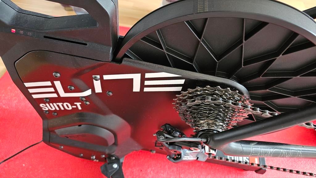 Elite Suito-T Fietstrainer - Direct Drive, Ophalen, Zo goed als nieuw, Benen, Overige typen