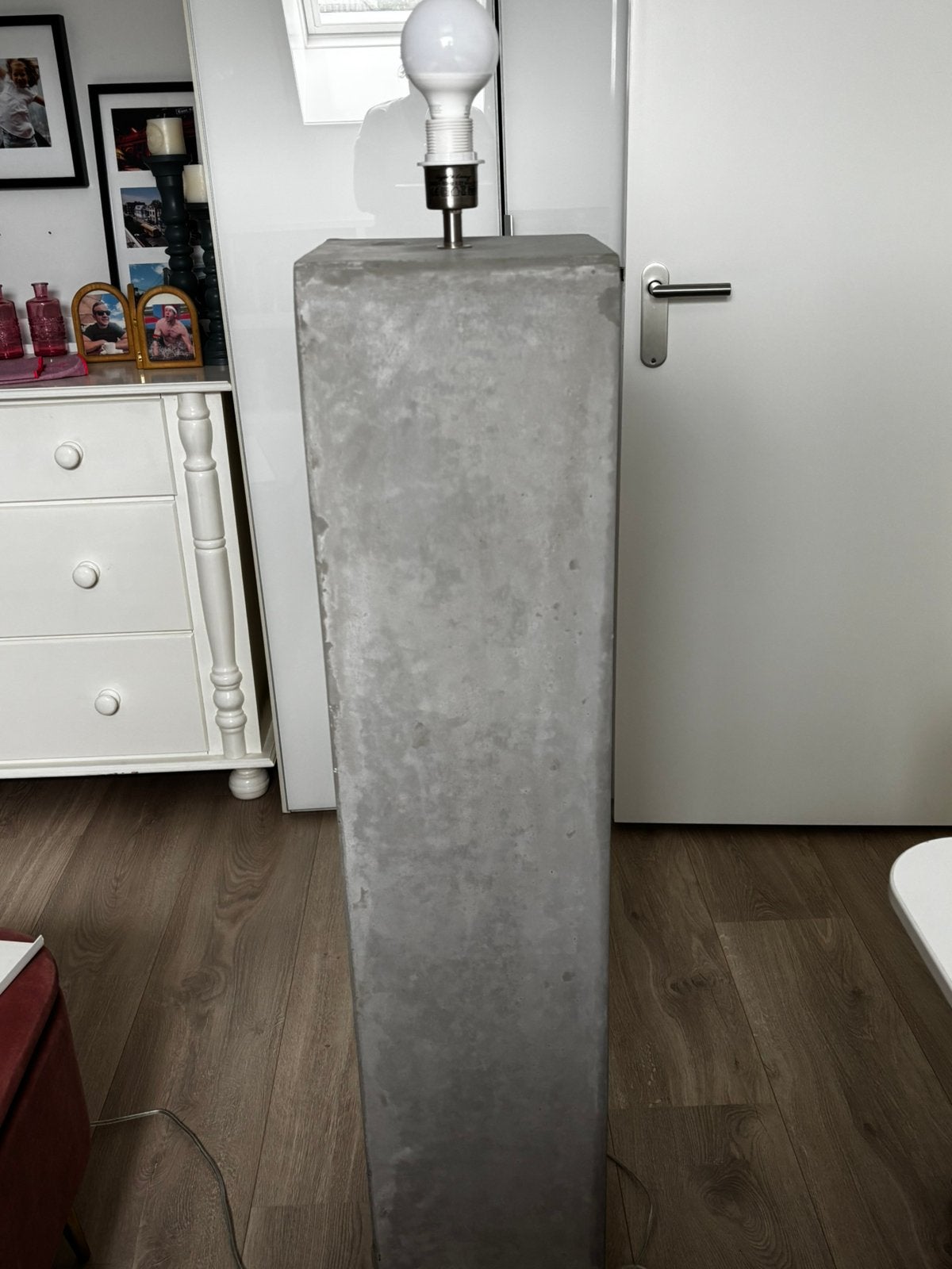 Betonnen voet voor lamp, Ophalen, Overige materialen, 100 tot 150 cm, Zo goed als nieuw