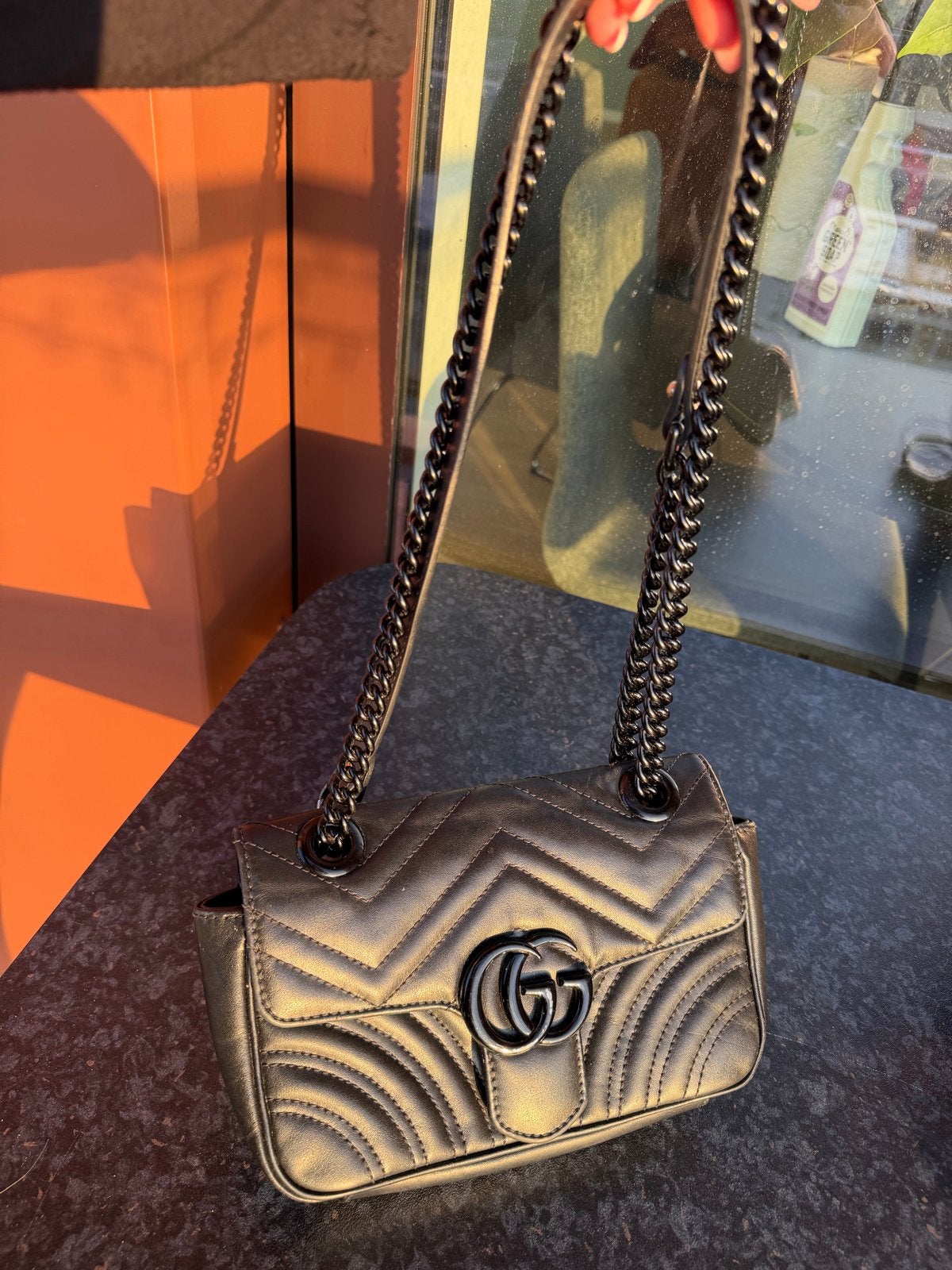 Gucci GG Marmont Matelassé Schoudertas - Zwart op Zwart, Ophalen, Gebruikt, Zwart, Schoudertasje