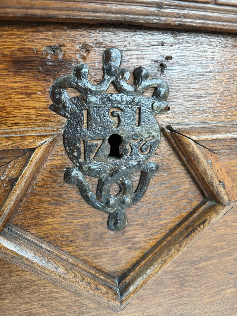 Elegante eikenhouten kist uit de 18e eeuw – Gedateerd 1756, Ophalen of Verzenden