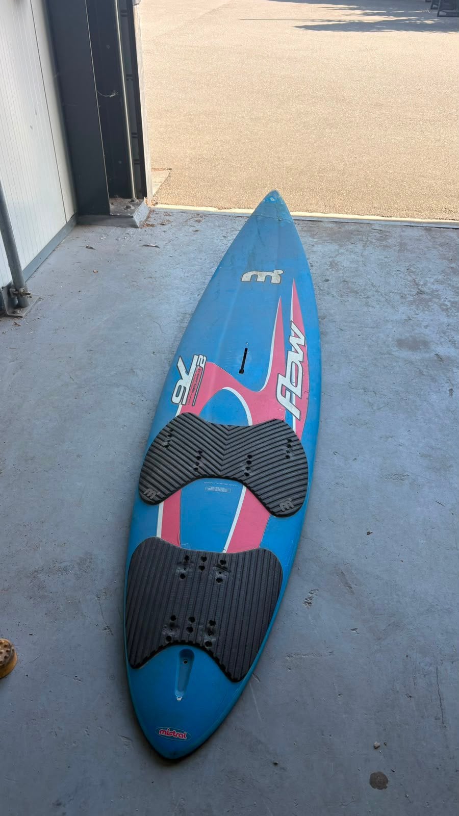Mistral flow 276, Watersport en Boten, Windsurfen, Ophalen, Gebruikt, Plank, 250 tot 300 cm