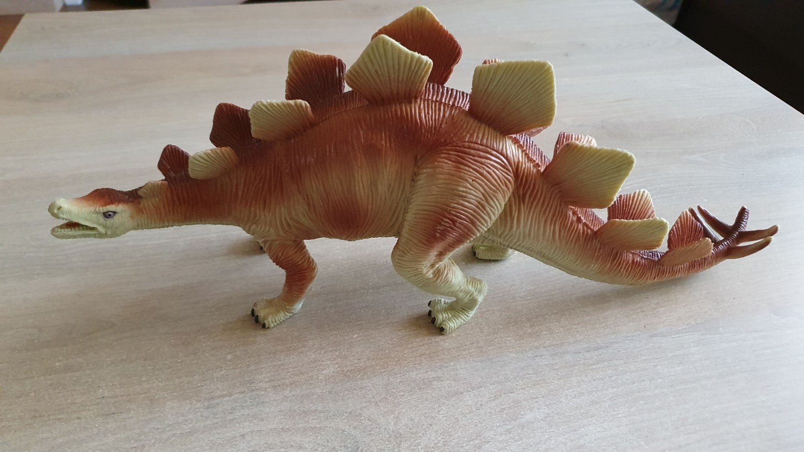 Dinosaurus/Stegosaurus. 41cm., Ophalen of Verzenden, Zo goed als nieuw, Beeldje of Figuurtje