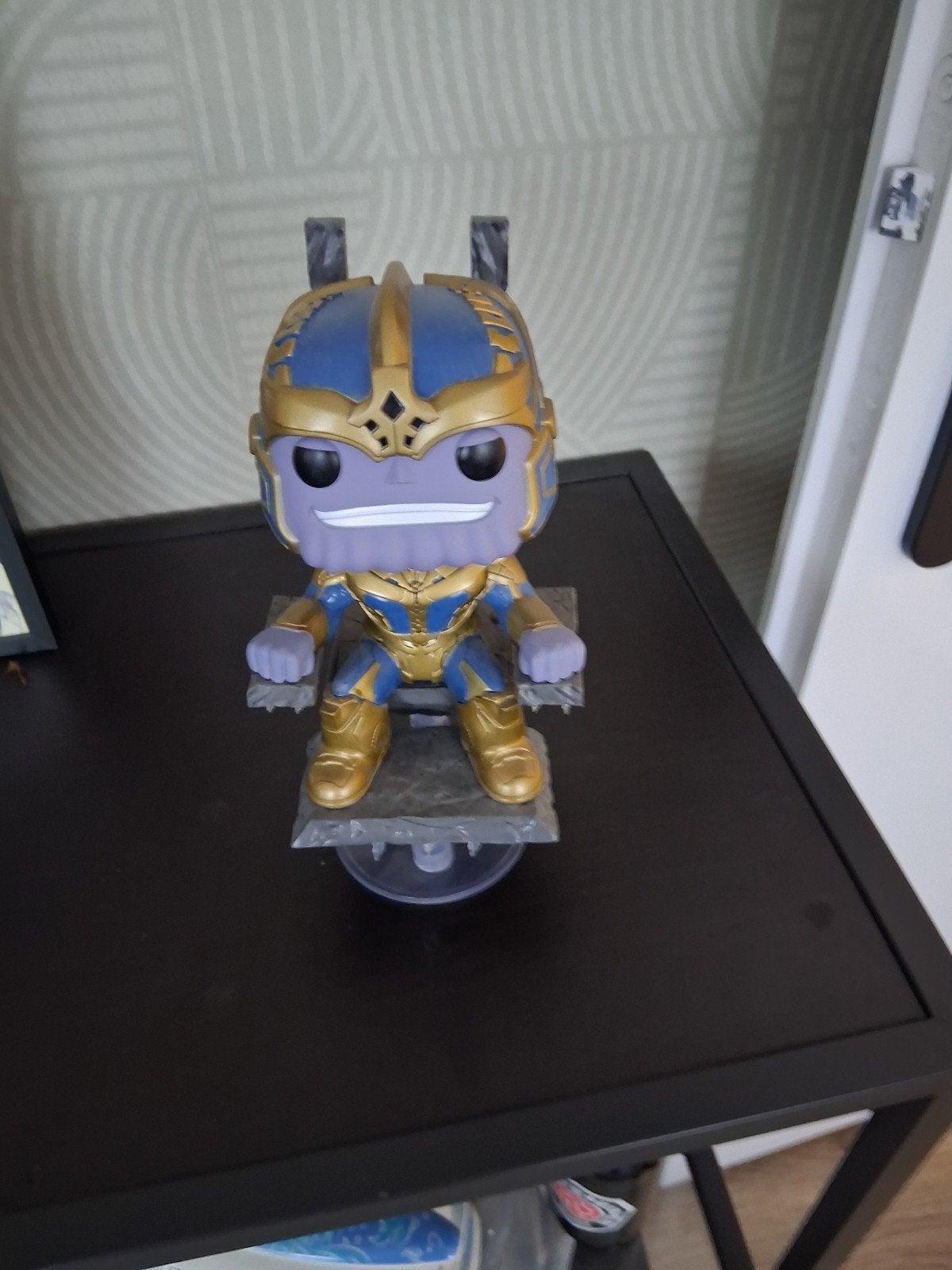 Funko Pop Thanos op Troon - Marvel Avengers, Ophalen of Verzenden