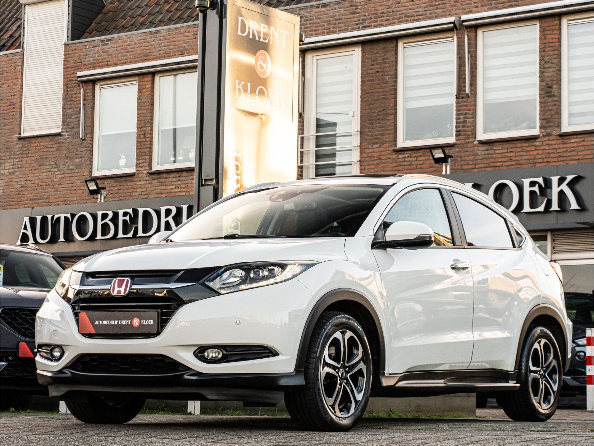 Honda HR-V 1.5 i-VTEC Executive ORG NL PANO CAMERA STOELVERW, Euro 6, Leder en Stof, Wit, Origineel Nederlands