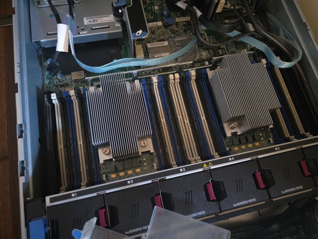 HP DL380 Gen9 12LFF Server - 2x E5-2680 v4, Computers en Software, Ophalen, Gebruikt, 3 tot 4 Ghz