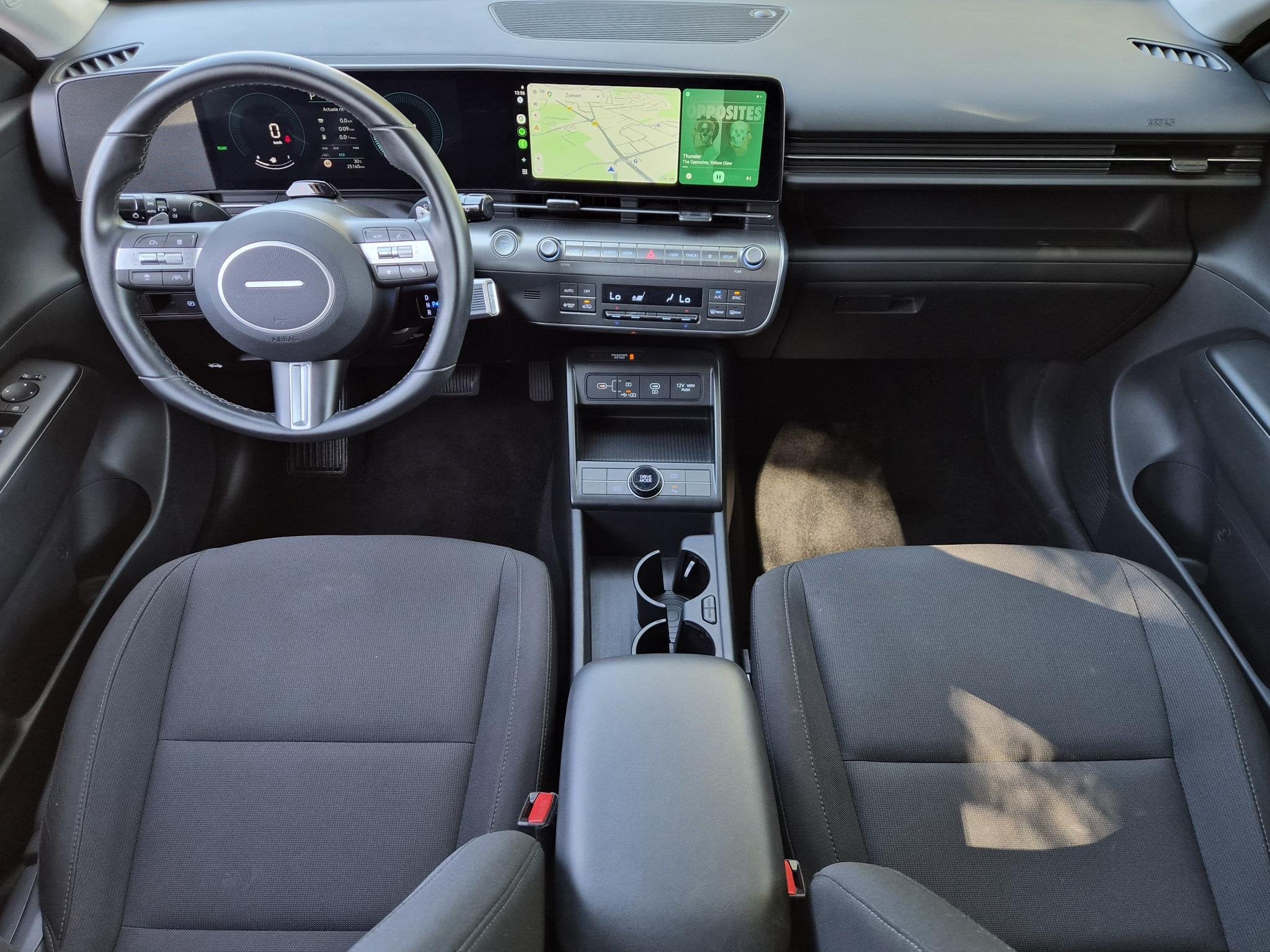 Foto 2 van Hyundai Kona 1.6 GDI HEV Comfort / Trekgewicht 1300 kg / App