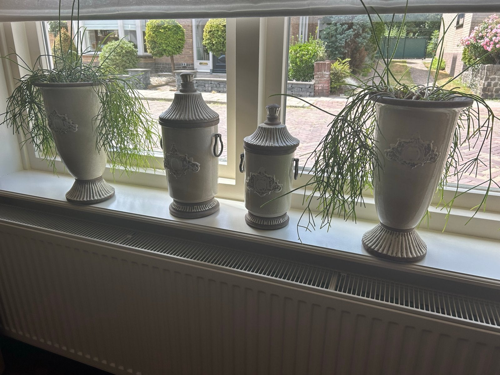 Set van 9 crèmekleurige vazen/potten met decoratie, Ophalen, Gebruikt, Beige, Met deksel