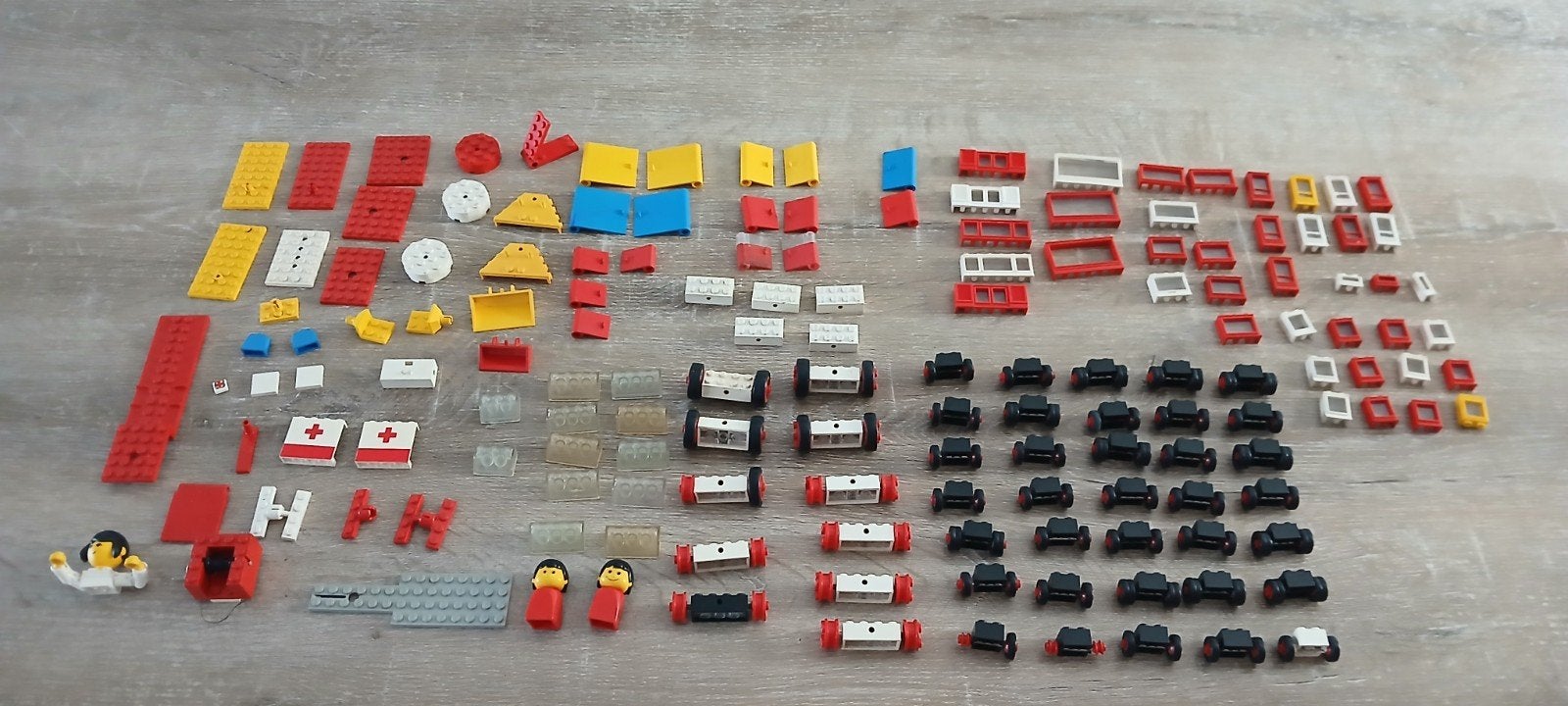partij oude vintage lego onderdelen wielen ramen deuren pop, Ophalen of Verzenden, Gebruikt, Losse stenen, Lego