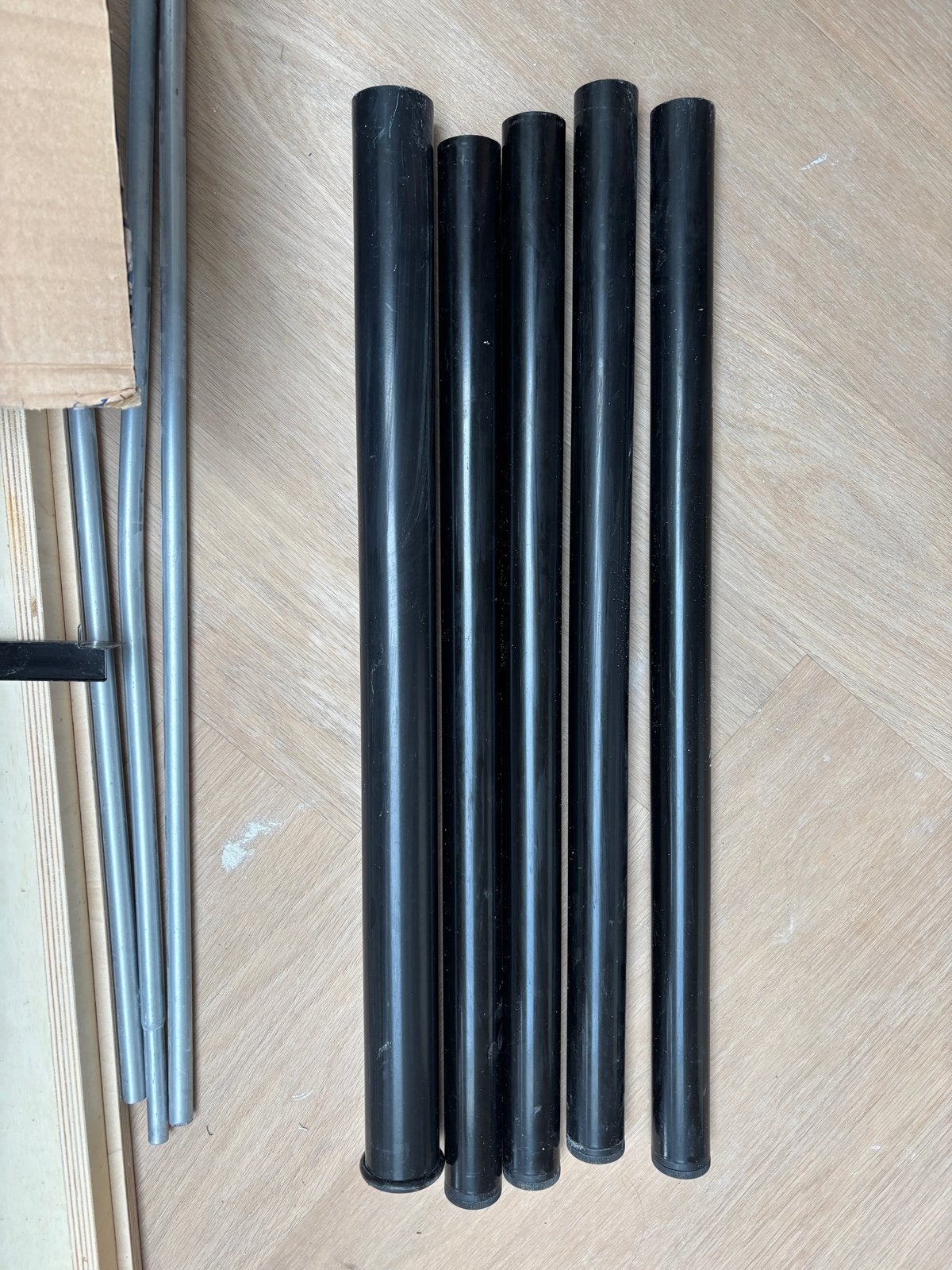 5 IKEA tafelpoten (4 normaal, 1 voor midden bureau), Ophalen of Verzenden, Zo goed als nieuw