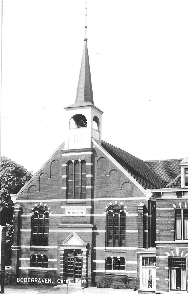 AK Bodegraven - Geref. Kerk  Ongelopen......, Verzamelen, Ansichtkaarten | Nederland, Ophalen of Verzenden, 1960 tot 1980, Ongelopen