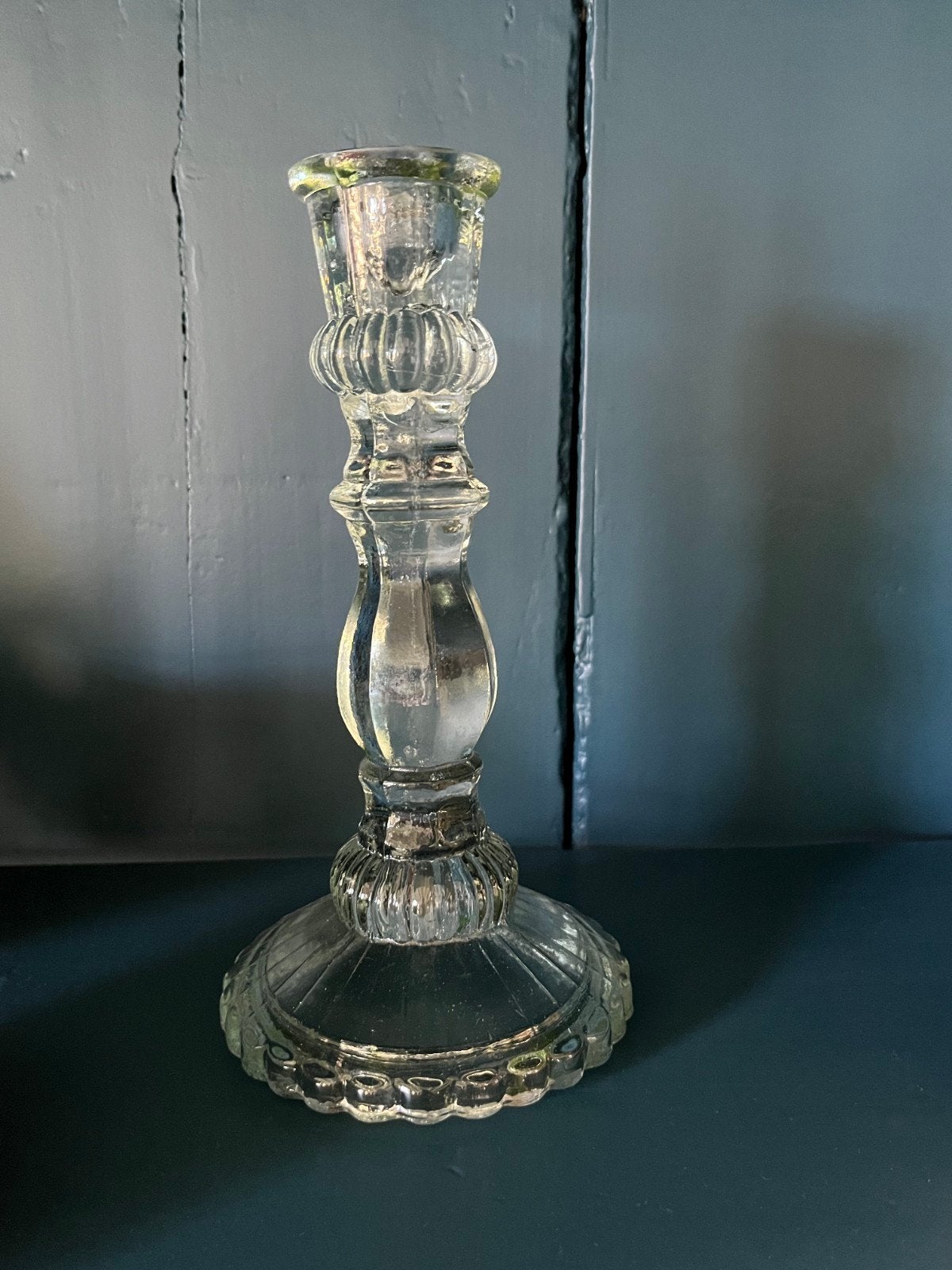 Grote glazen kandelaar voor lange kaars, doorzichtig glas, Ophalen of Verzenden, Glas, Kandelaar