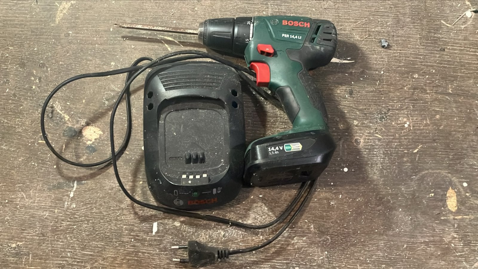 Bosch PSR 14,4 lader en batterij. De boormachine is kapot, Ophalen of Verzenden, Gebruikt, Boormachine