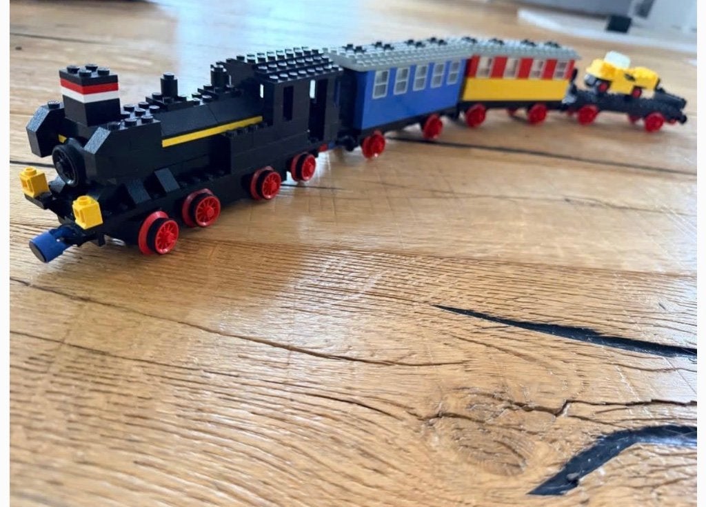 Lego 182 trein loc 3 wagons 12 volt WERKENDE motor en boekje, Kinderen en Baby's, Speelgoed | Duplo en Lego, Ophalen, Zo goed als nieuw