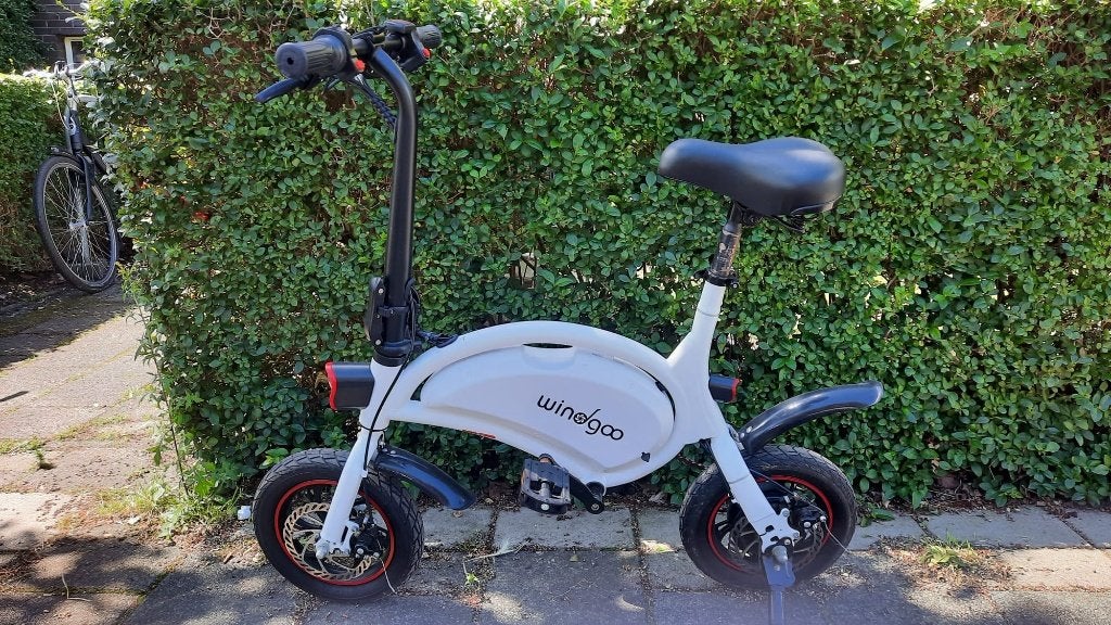 Windgoo B3 Electrische fiets wit met trappers, Fietsen en Brommers, Minder dan 30 km per accu, Gebruikt, 51 tot 55 cm, Ophalen