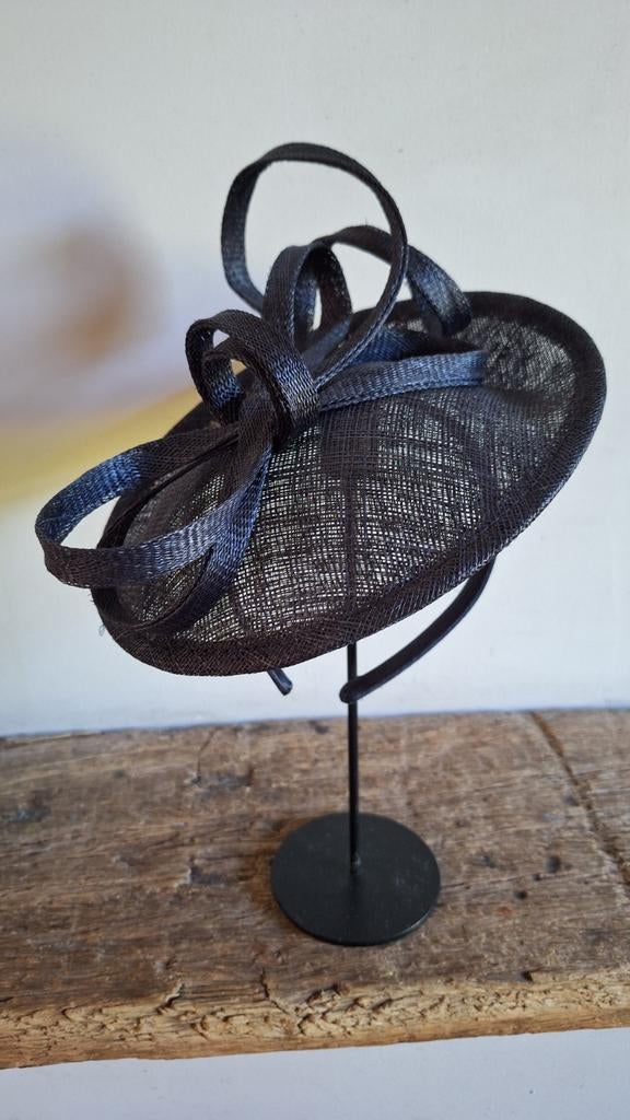 Fascinator maddox, Kleding | Dames, Hoeden en Petten, Ophalen of Verzenden, Zo goed als nieuw, One size fits all