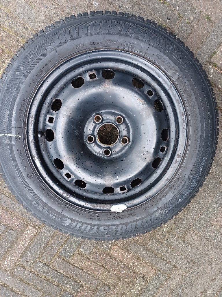 reservewiel voor auto, Ophalen, Gebruikt