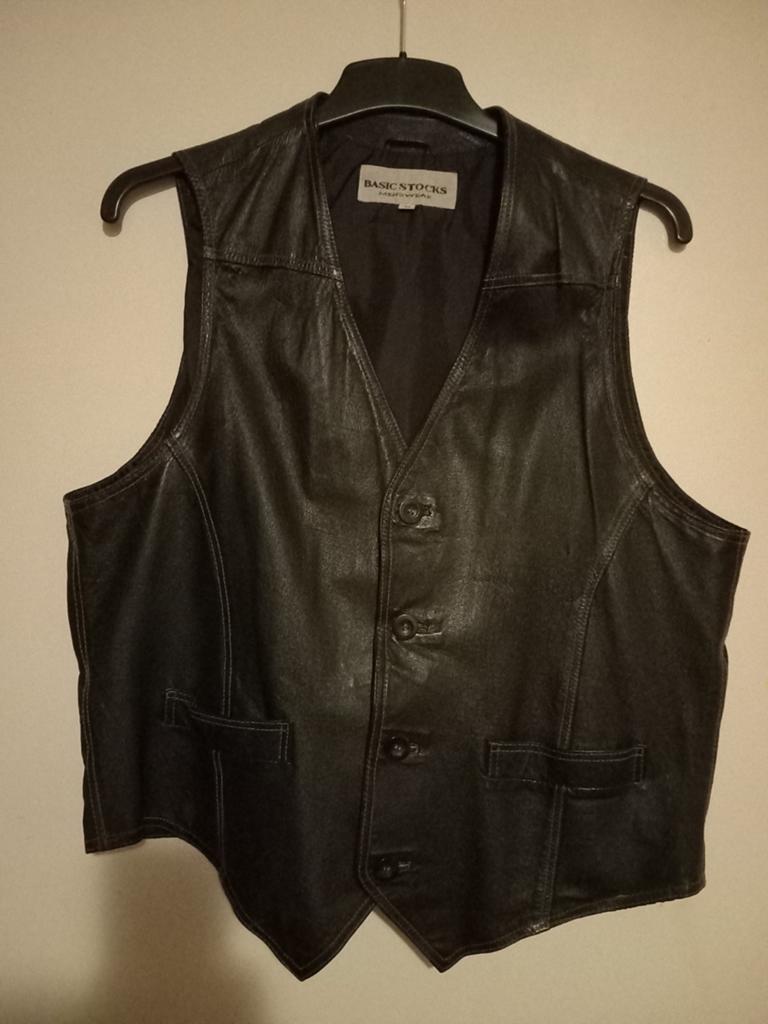 Zwart lederen heren gilet XL, knoopsluiting en vele zakken, Ophalen of Verzenden, Zo goed als nieuw, Basic Stocks