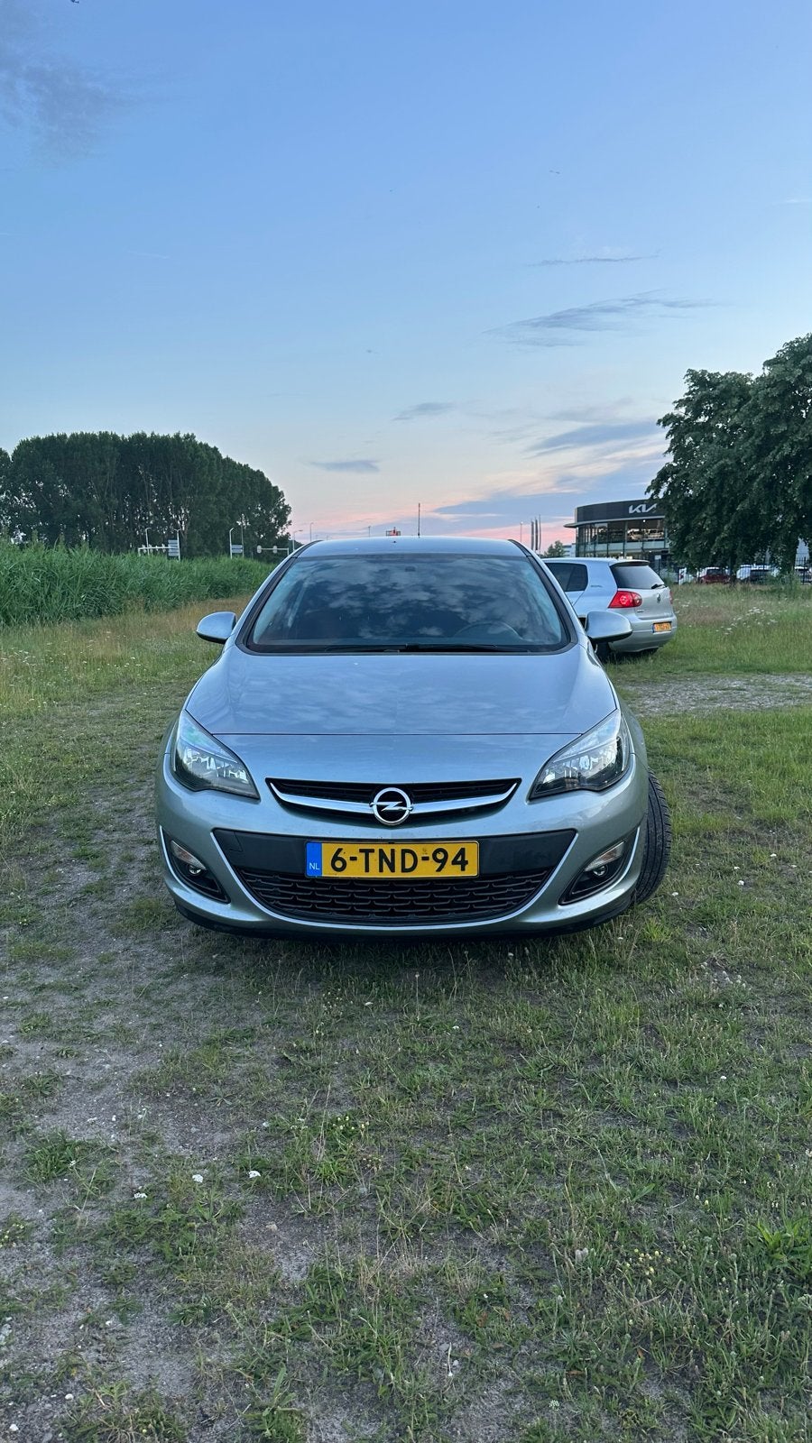 Opel Astra 1.4 Turbo 2014 Grijs, Auto's, Opel, Voorwielaandrijving, 1250 kg, 4 cilinders, 700 kg