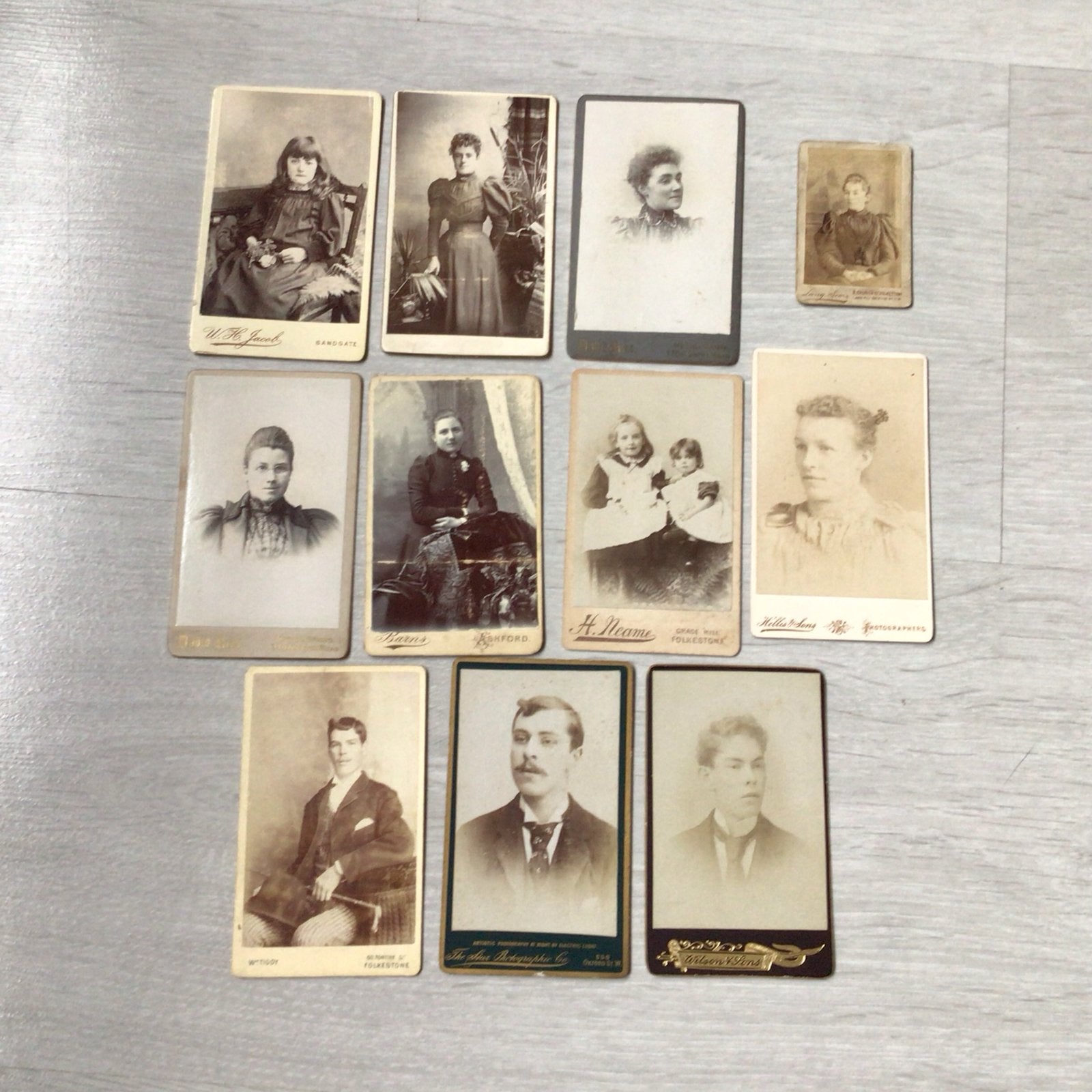 11 antieke Victoriaanse kabinetfoto's en carte de visite, Ophalen of Verzenden, Gelezen, Fotografie algemeen