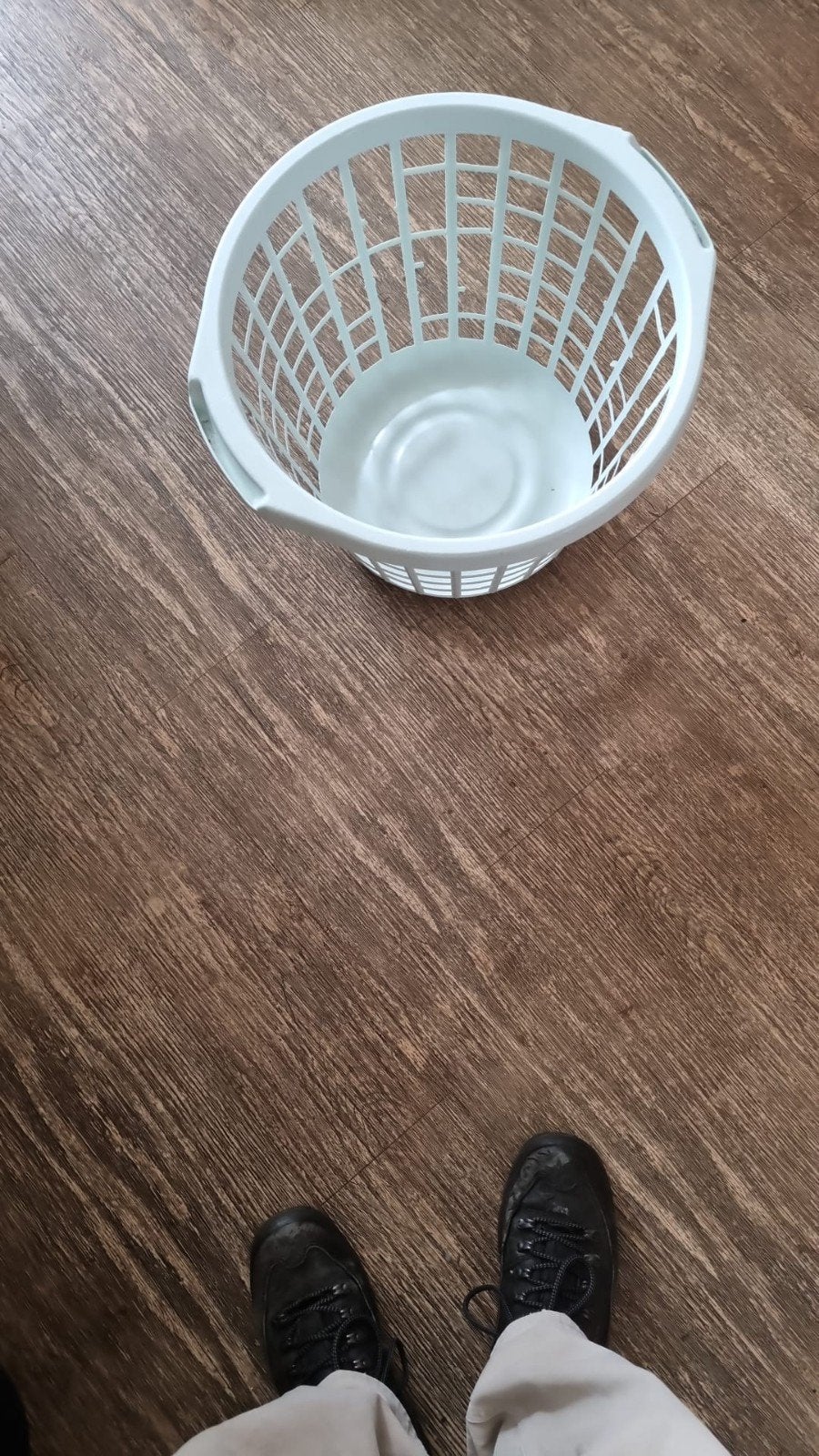 GEVRAAGD   PLASTIC   WASMAND, Ophalen, Zo goed als nieuw, Wit, Wasmand