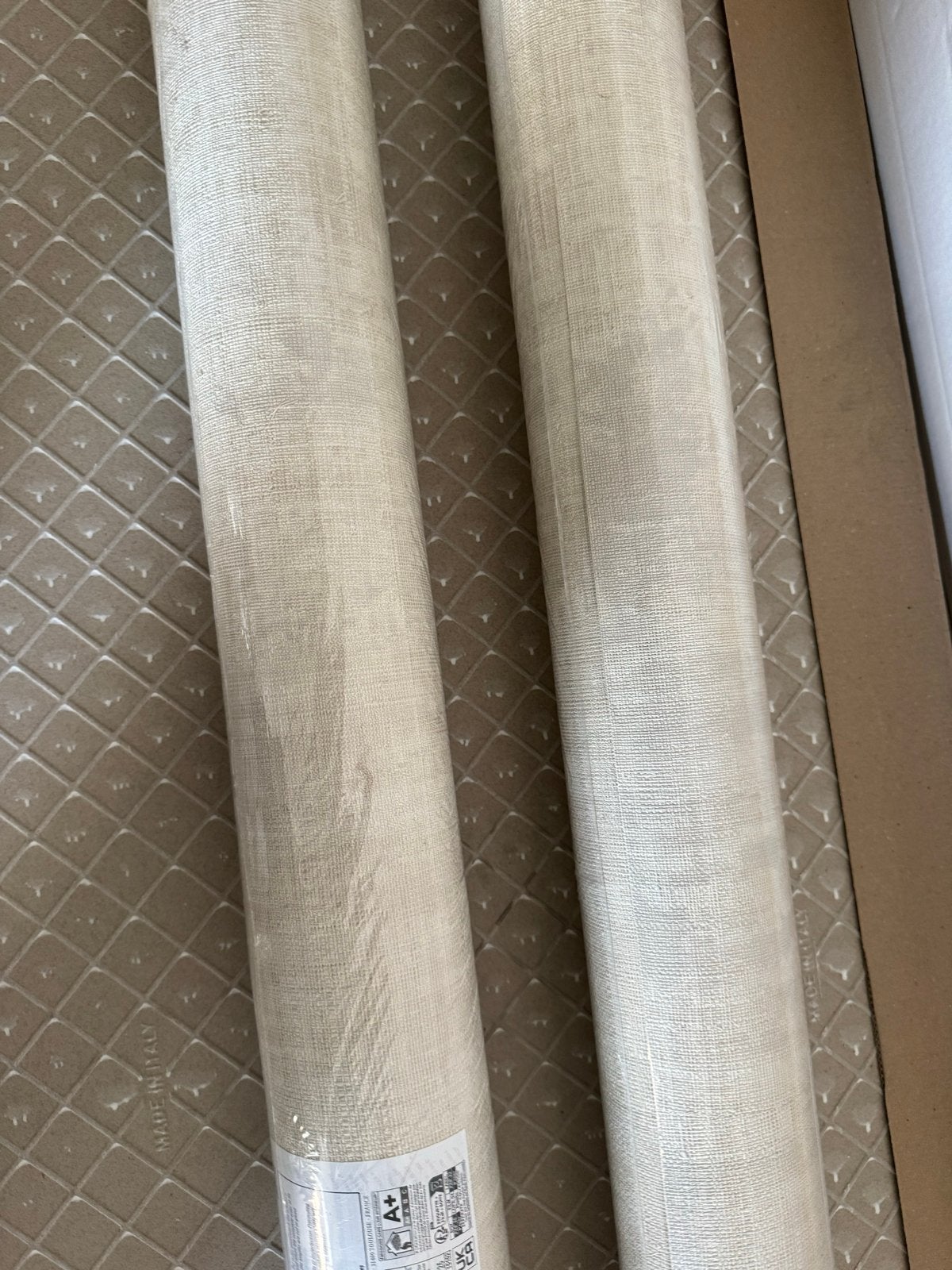 2 rollen Elitis Atelier d'artiste VP88071 behang, Ophalen of Verzenden, 10 tot 25 m², Beige