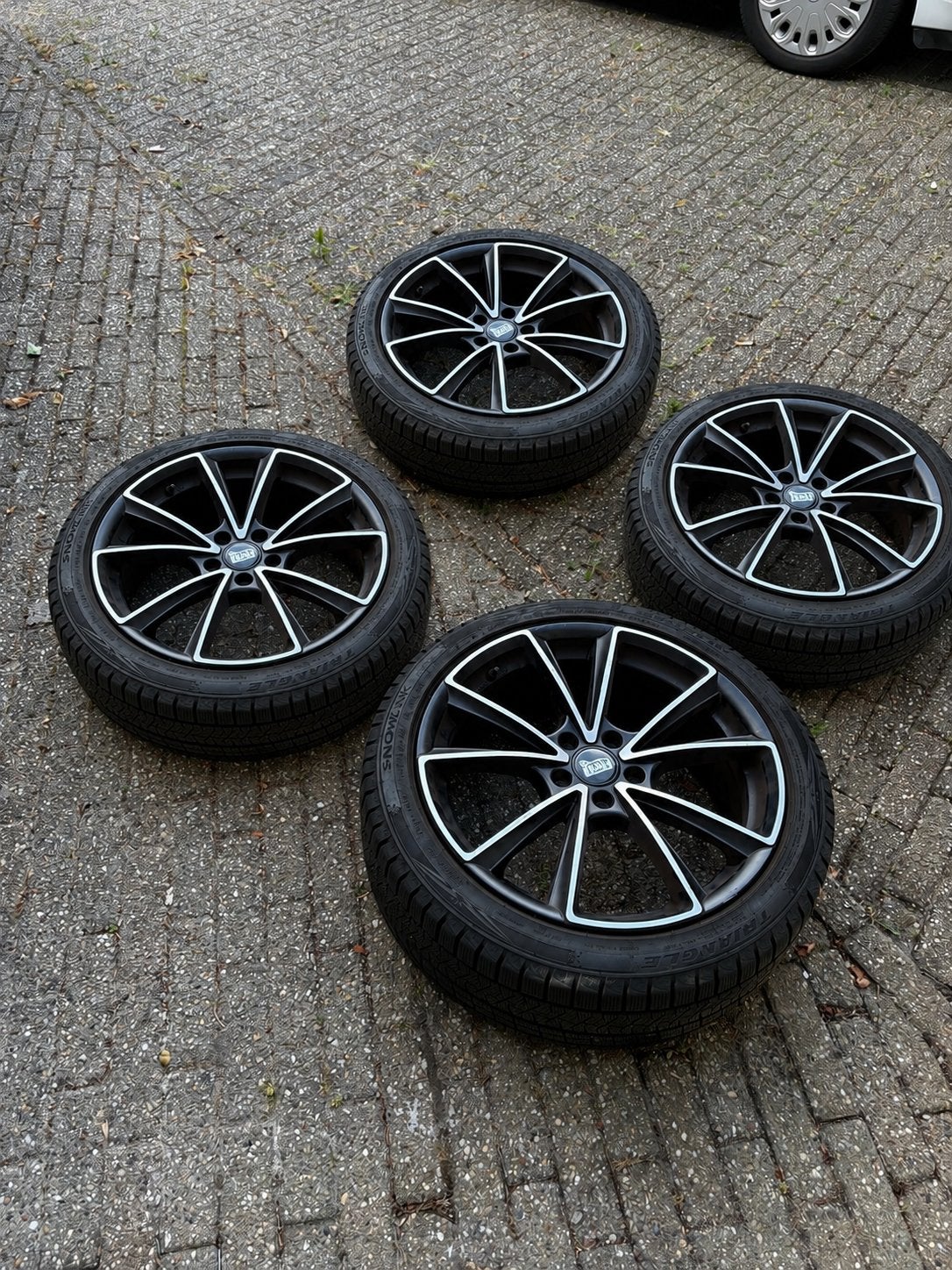 MAM A5 19 inch velgen + Triangle winterbanden 225/45 R19 set, Ophalen, Gebruikt