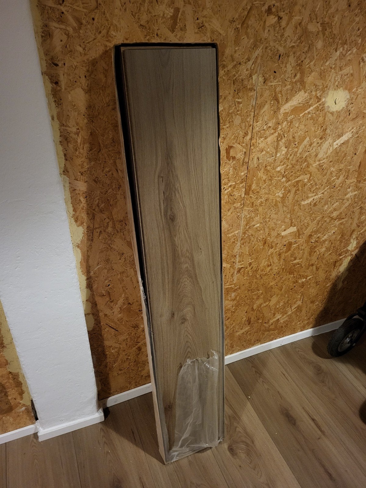 Laminaatvloer Surprise - Plus Wide V4 Eiche Natur, Ophalen, Nieuw, Minder dan 5 m², 10 tot 30 cm