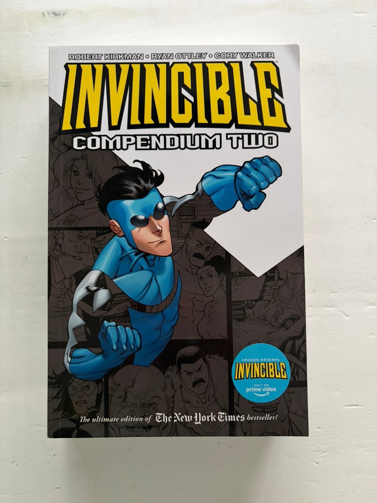 Invincible Compendium Volume 2, Eén comic, Ophalen of Verzenden, Zo goed als nieuw, Amerika
