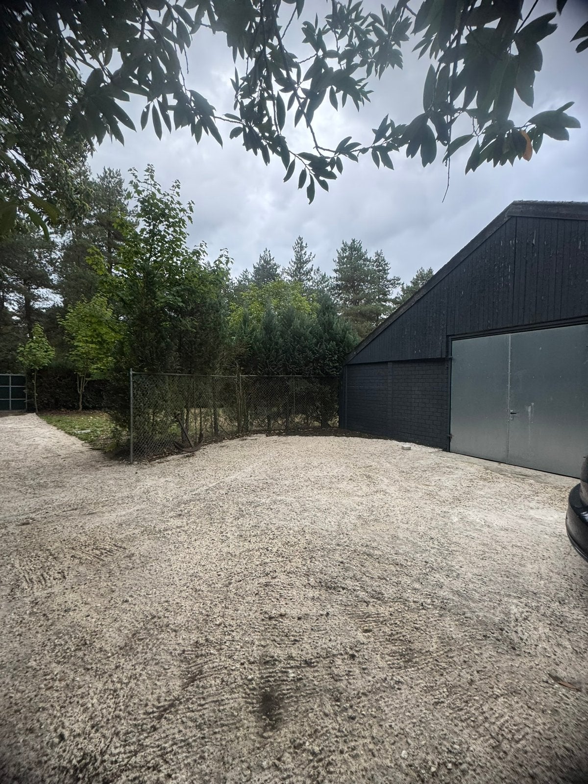 Te huur loods + buitenterrein, Ophalen, Hout, 200 cm of meer, 150 tot 200 cm