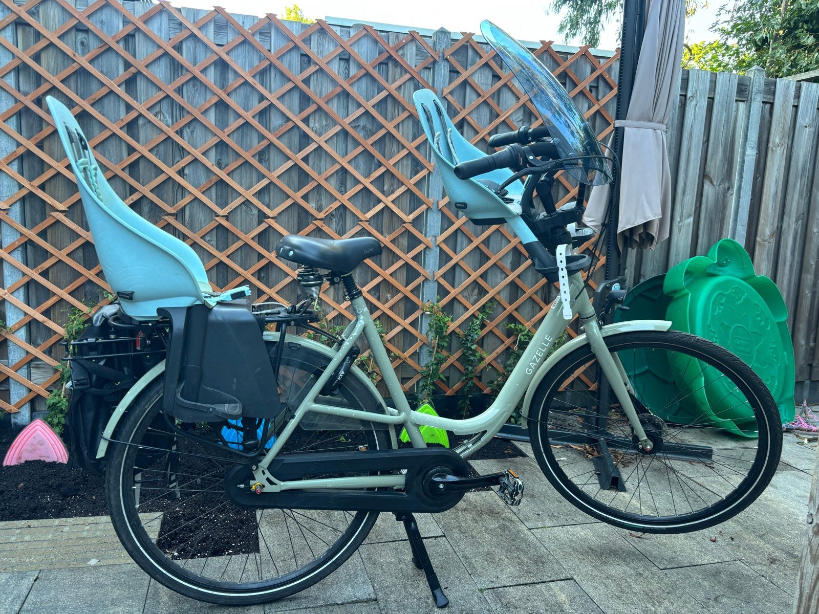 Gazelle Bloom C7 moederfiets, frame 57cm (uit 2022), Fietsen en Brommers, Fietsen | Dames | Moederfietsen, Ophalen, 2 zitjes, Gebruikt