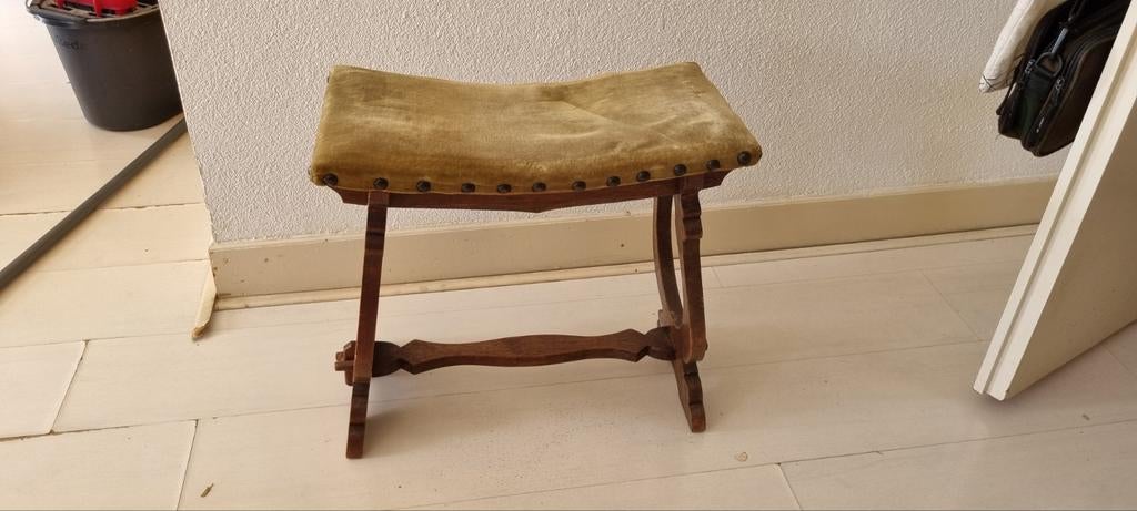 Vintage houten krukje / tabouret, Ophalen