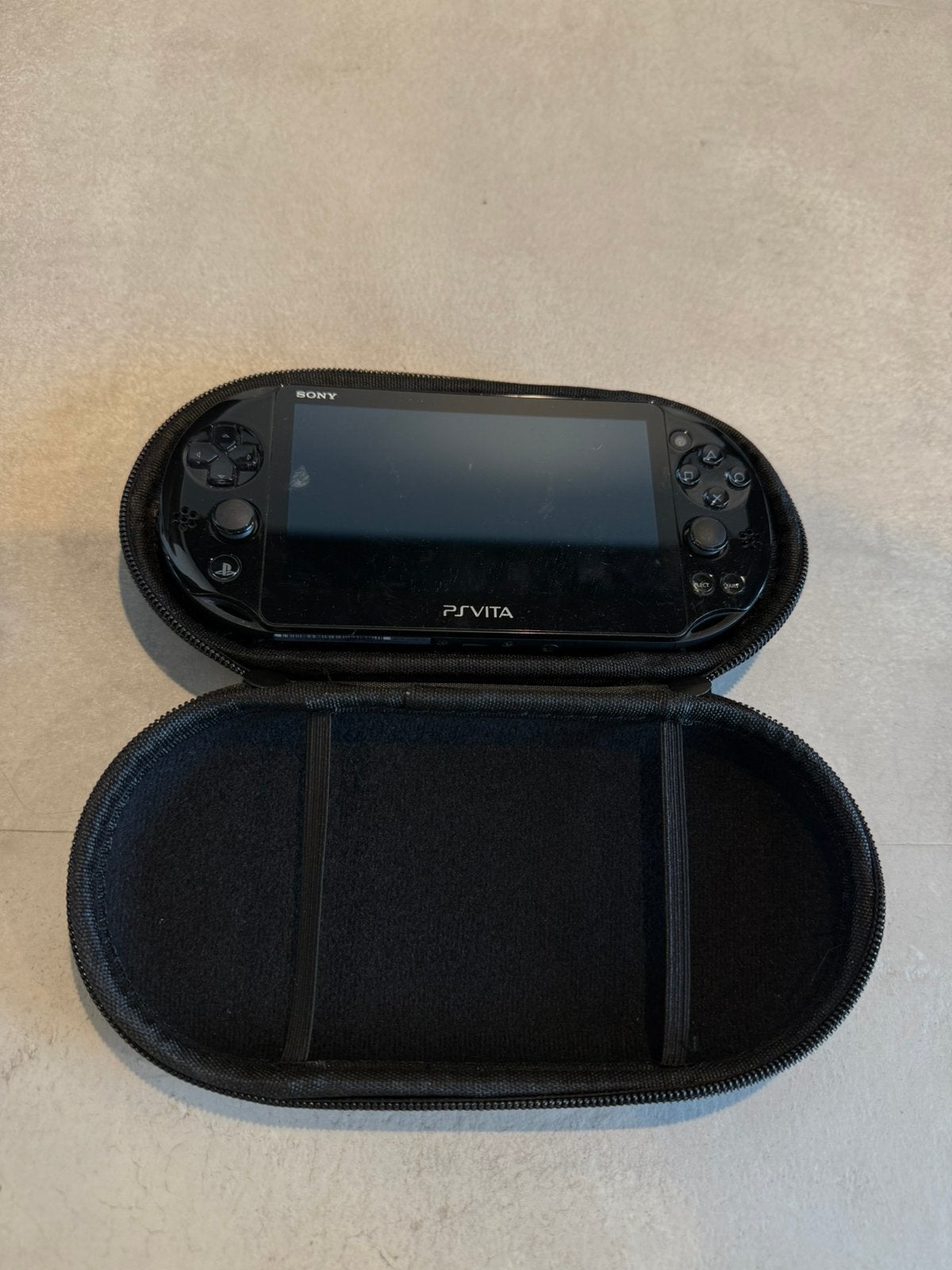 PSVita getweaked met honderden games, Spelcomputers en Games, Overige modellen, Refurbished, Ophalen of Verzenden, Met games