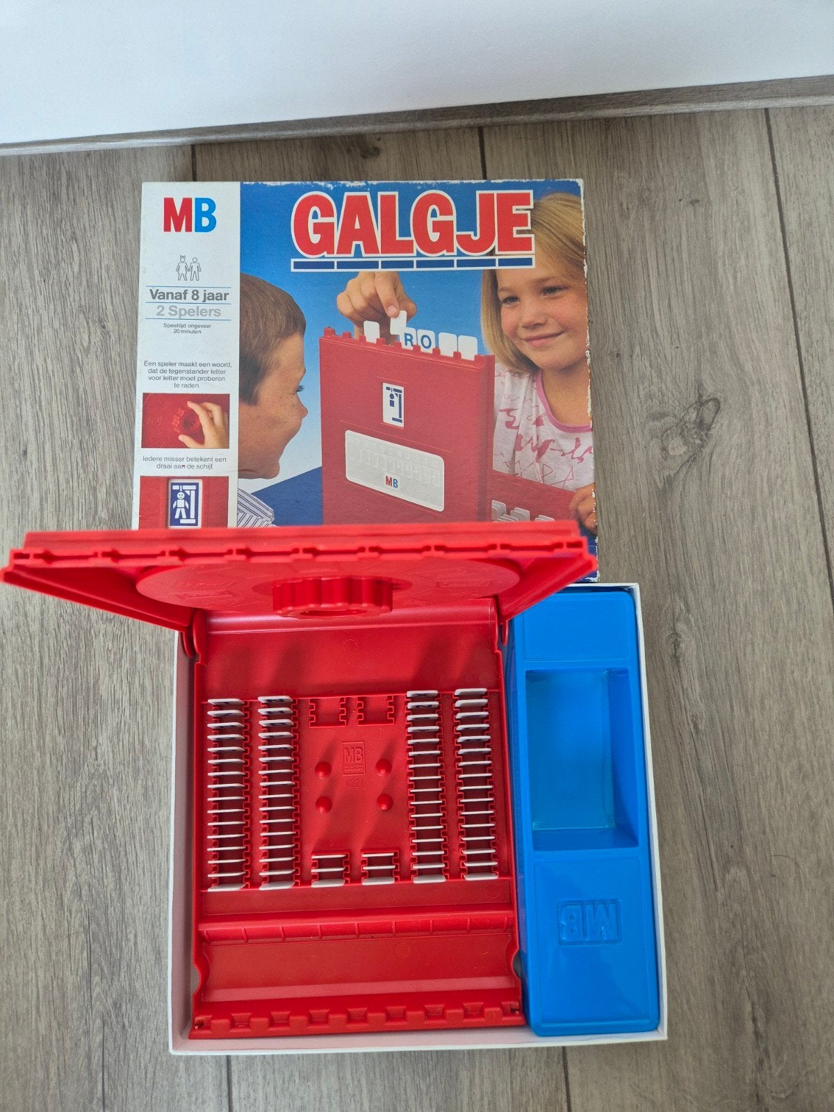 MB Galgje Spel - Compleet en in goede staat, Een of twee spelers, Ophalen of Verzenden, Gebruikt, MB