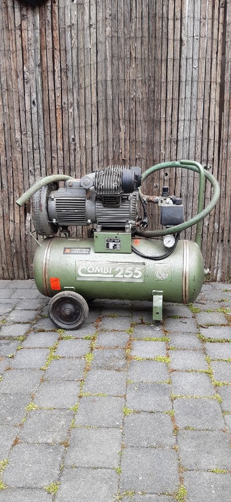 Compressor creemers, Ophalen, 6 tot 10 bar, Zo goed als nieuw, Minder dan 200 liter/min