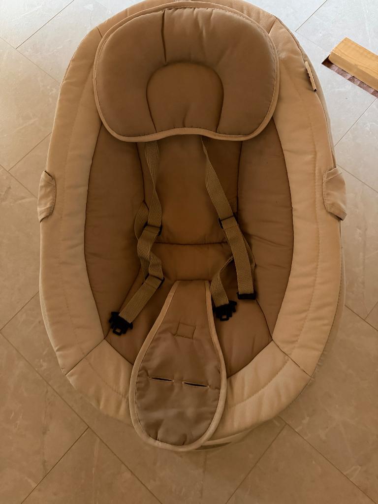 Wiegstoel baby inclusief Bluetooth, Kinderen en Baby's, Wipstoeltjes, Ophalen, Zo goed als nieuw