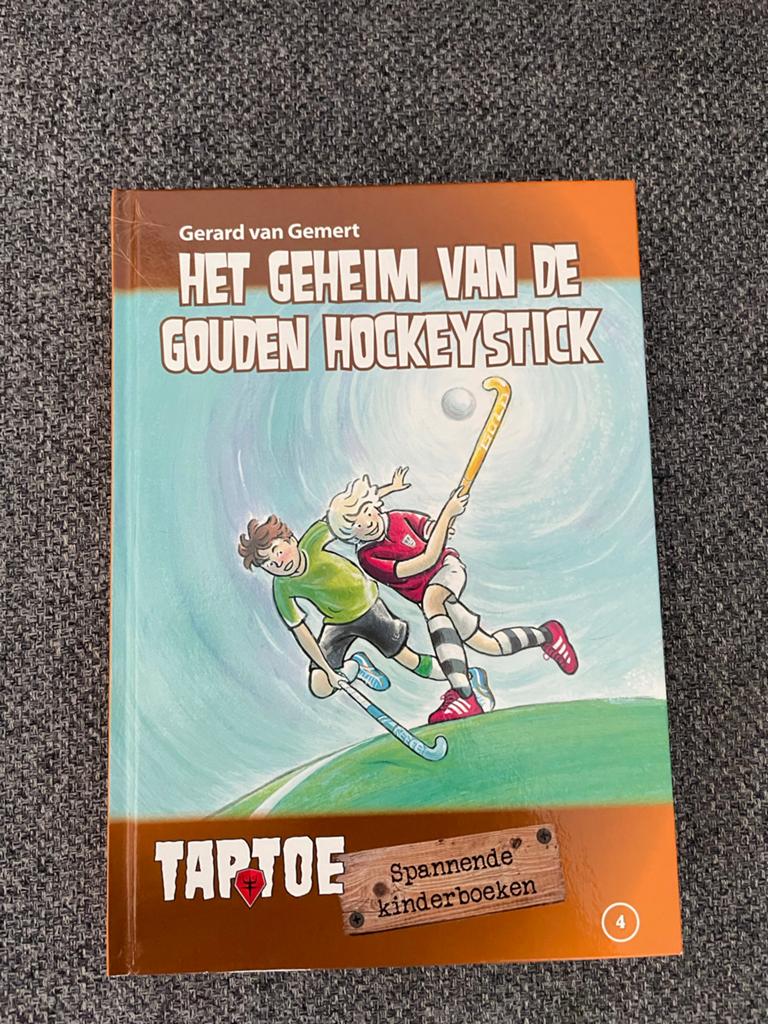 Het Geheim van de Gouden Hockeystick - Gerard van Gemert, Ophalen of Verzenden, Nieuw, Fictie algemeen