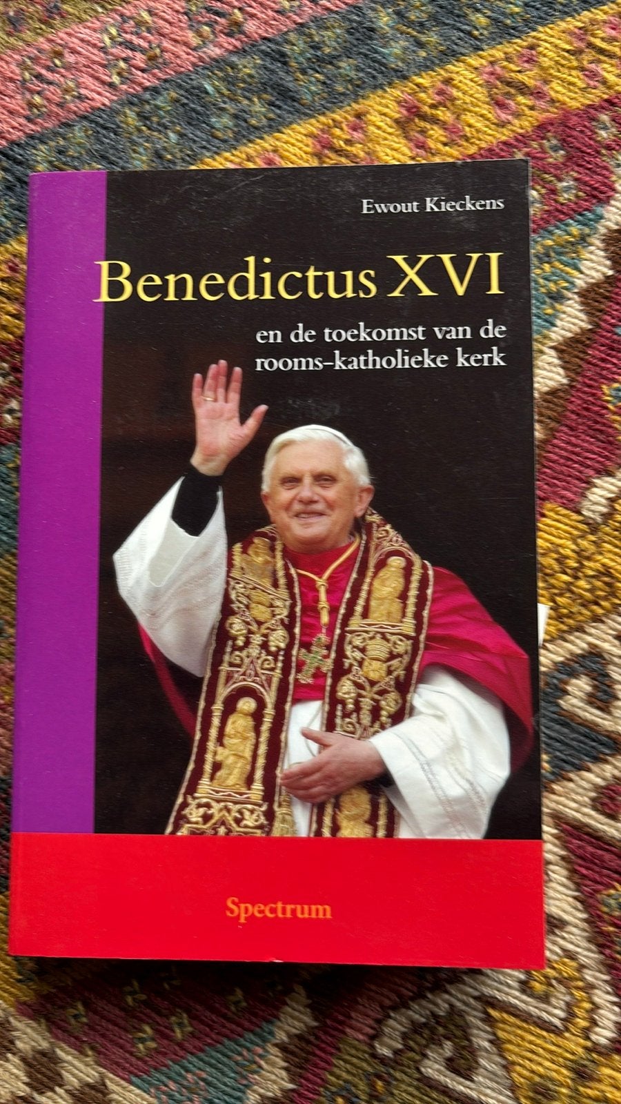 Benedictus XVI en de toekomst van de rooms-katholieke kerk, Ophalen of Verzenden, Zo goed als nieuw, Christendom | Katholiek