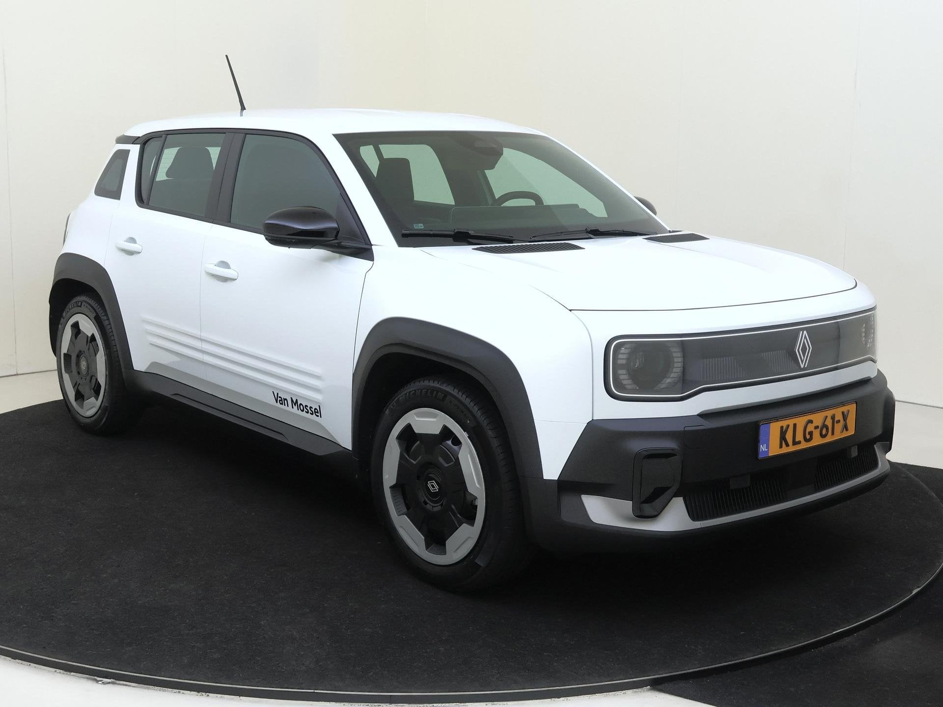 Renault 4 urban range evolution 40 kWh, Auto's, Renault, Gebruikt, 750 kg, Origineel Nederlands, Te koop