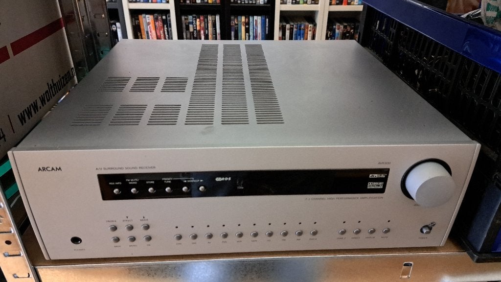 Arcam AVR 300