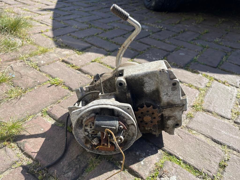 Zeldzaam Puch kickstart motorblok E 50, Fietsen en Brommers, Brommeronderdelen | Puch, Gebruikt, Blok, Ophalen of Verzenden