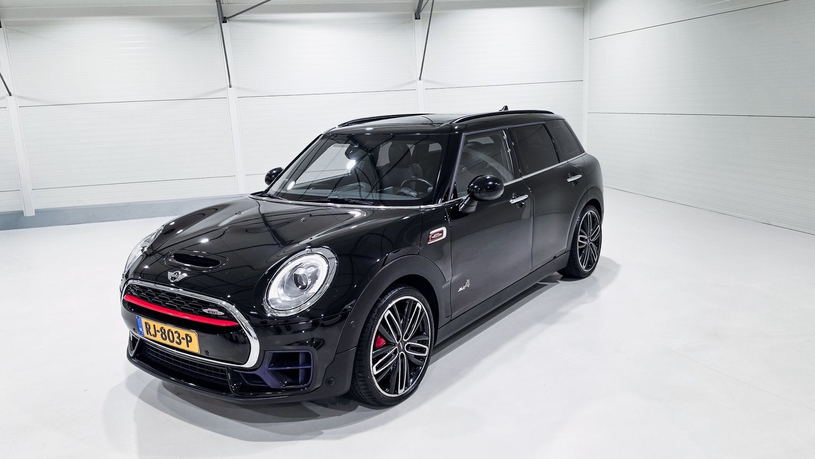 Mini Clubman 2.0 John Cooper S Works 2017 Zwart, 1998 cc, 15 km/l, 4 cilinders, 1465 kg