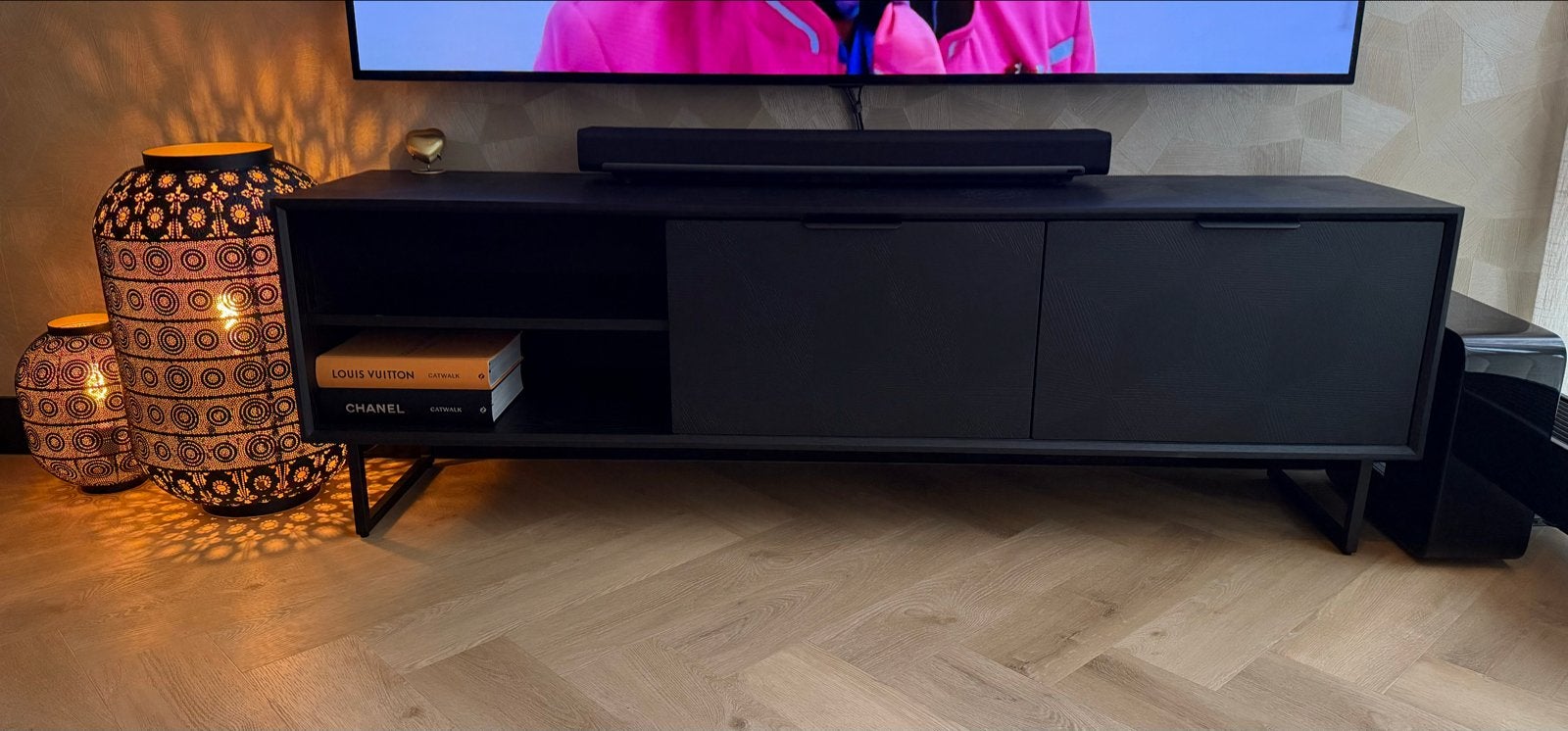 Richmond TV Dressoir Blax Zwart - 2 Kleppen, 1 Plank, Huis en Inrichting, Ophalen, Gebruikt, 150 tot 200 cm, Minder dan 100 cm
