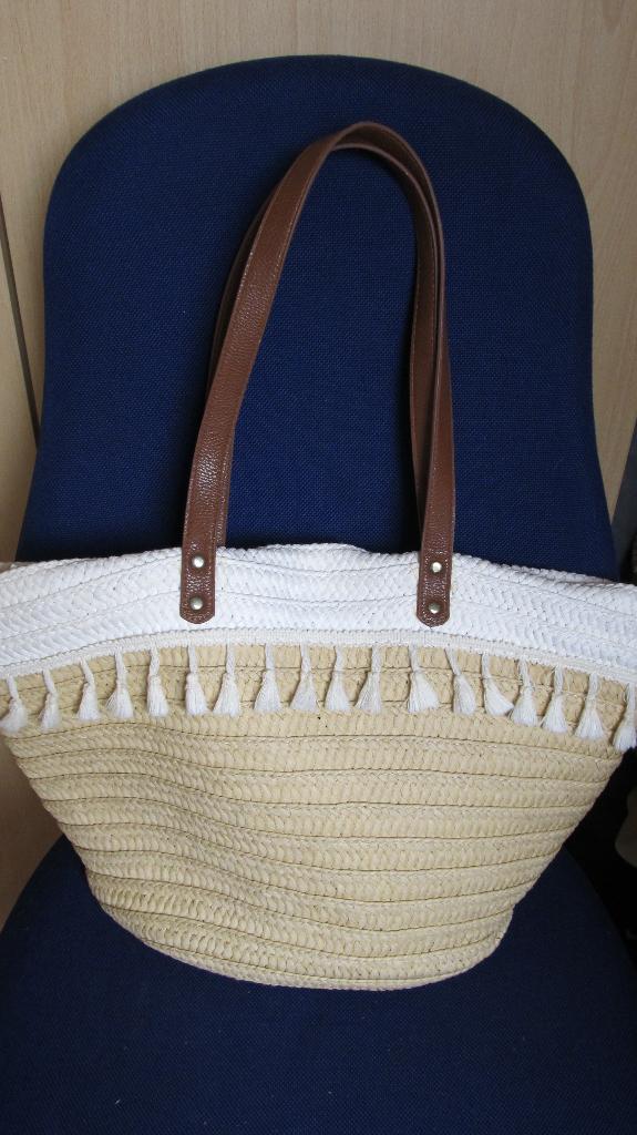 NIEUWE/ IBIZA RIETEN TAS/ en NIEUWE/  IBIZA KETTING, Ophalen of Verzenden, Nieuw, Schoudertasje