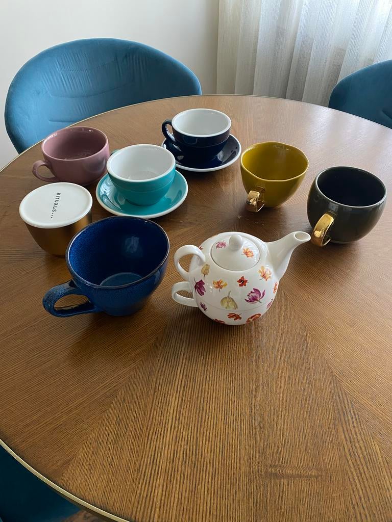 Diverse theeservies set met theepot en kopjes, Huis en Inrichting, Keuken | Servies, Ophalen, Gebruikt, Keramiek, Overige stijlen